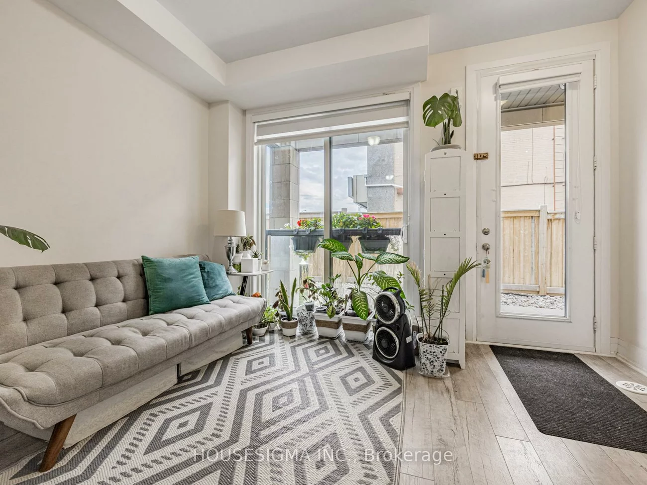 713, Lawrence, Yorkdale-Glen Park, Toronto