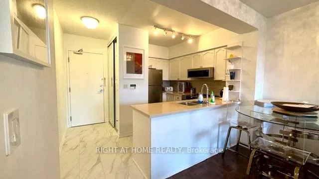 38, Fontenay, Edenbridge-Humber Valley, Toronto