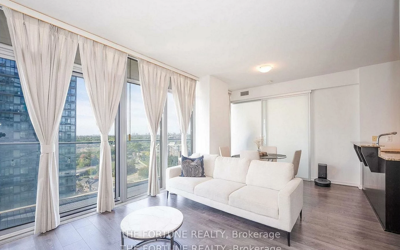 103, The Queensway, High Park-Swansea, Toronto