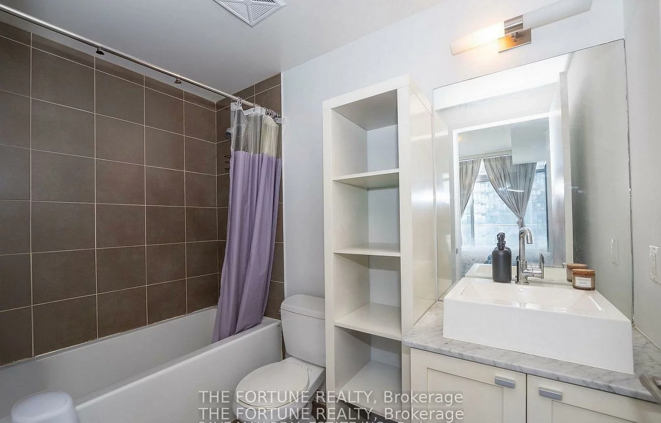 103, The Queensway, High Park-Swansea, Toronto