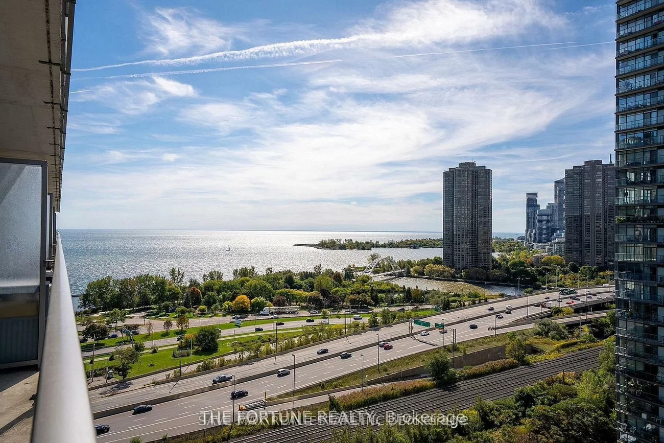 103, The Queensway, High Park-Swansea, Toronto