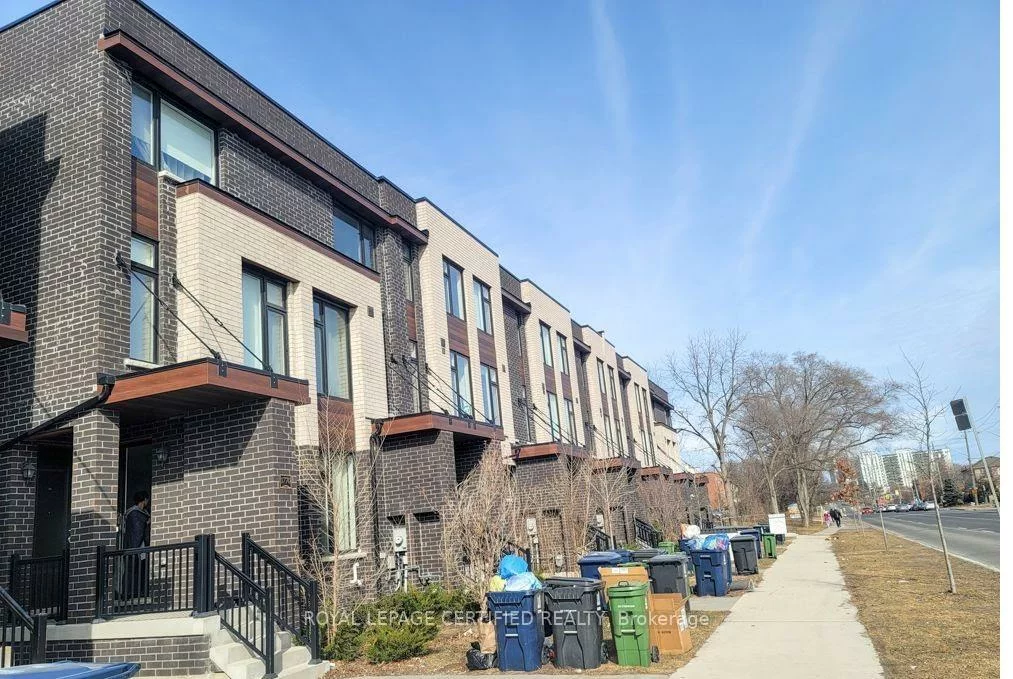 1762A, Lawrence, Rustic, Toronto