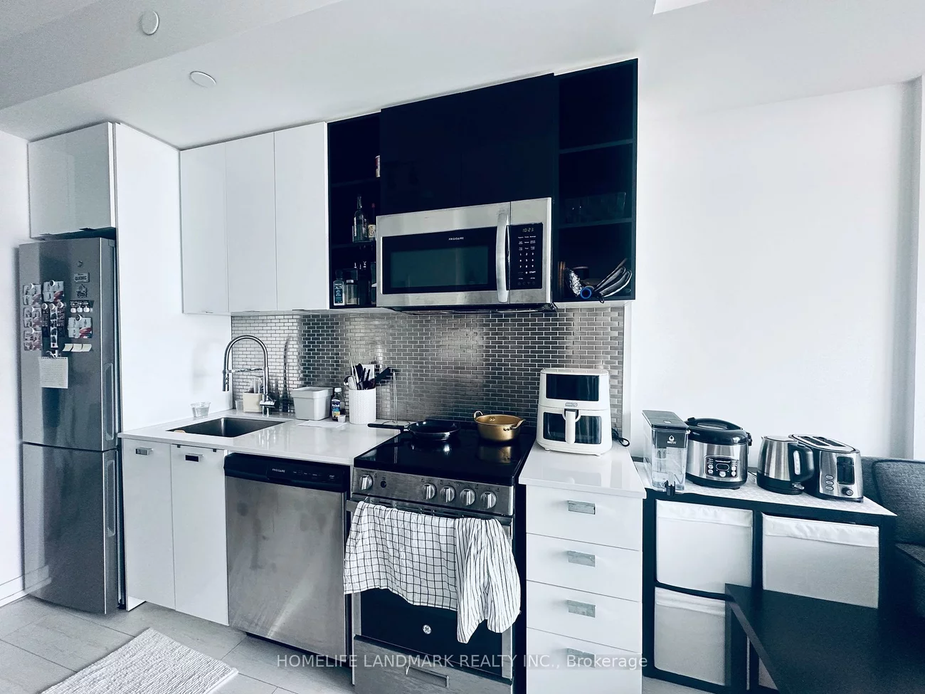 10, De Boers, York University Heights, Toronto