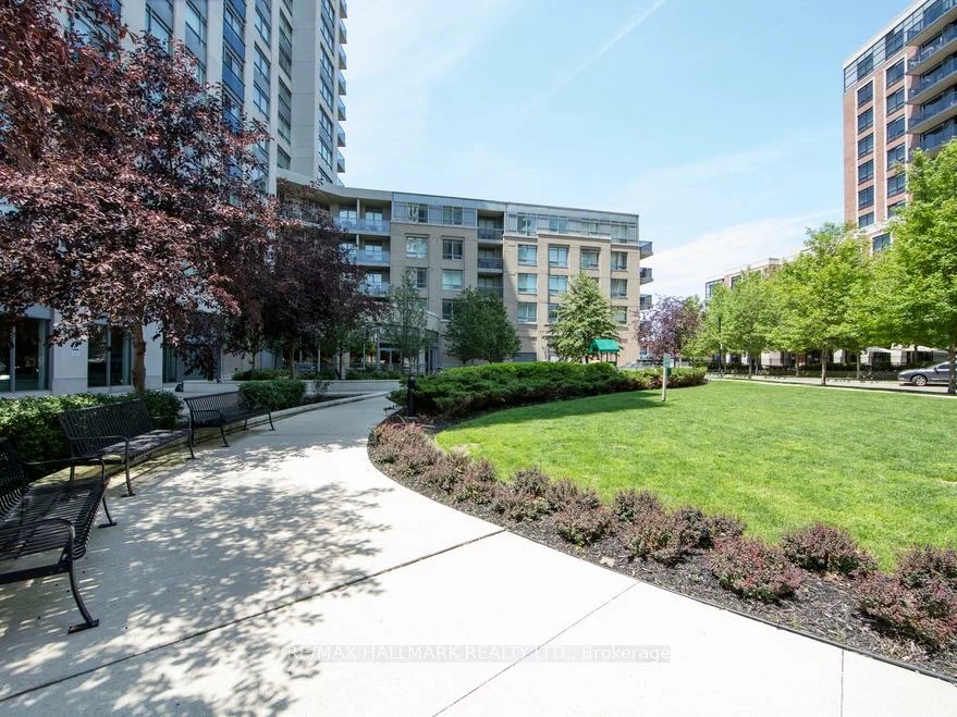 5191, Dundas, Islington-City Centre West, Toronto