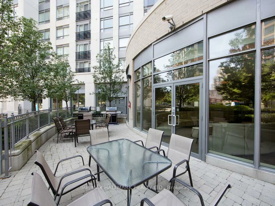 5191, Dundas, Islington-City Centre West, Toronto