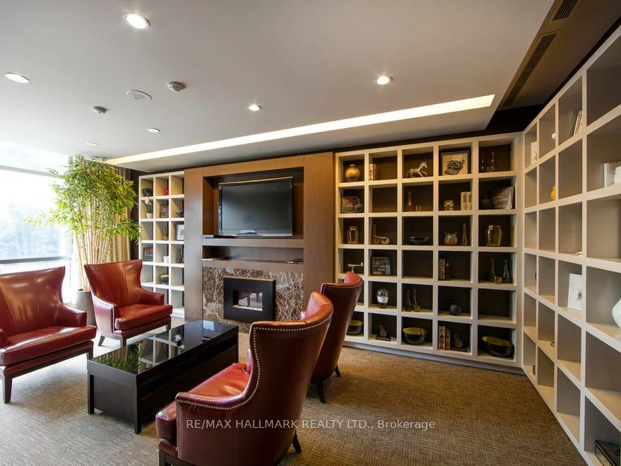 5191, Dundas (3 Summerland Terr), Islington-City Centre West, Toronto