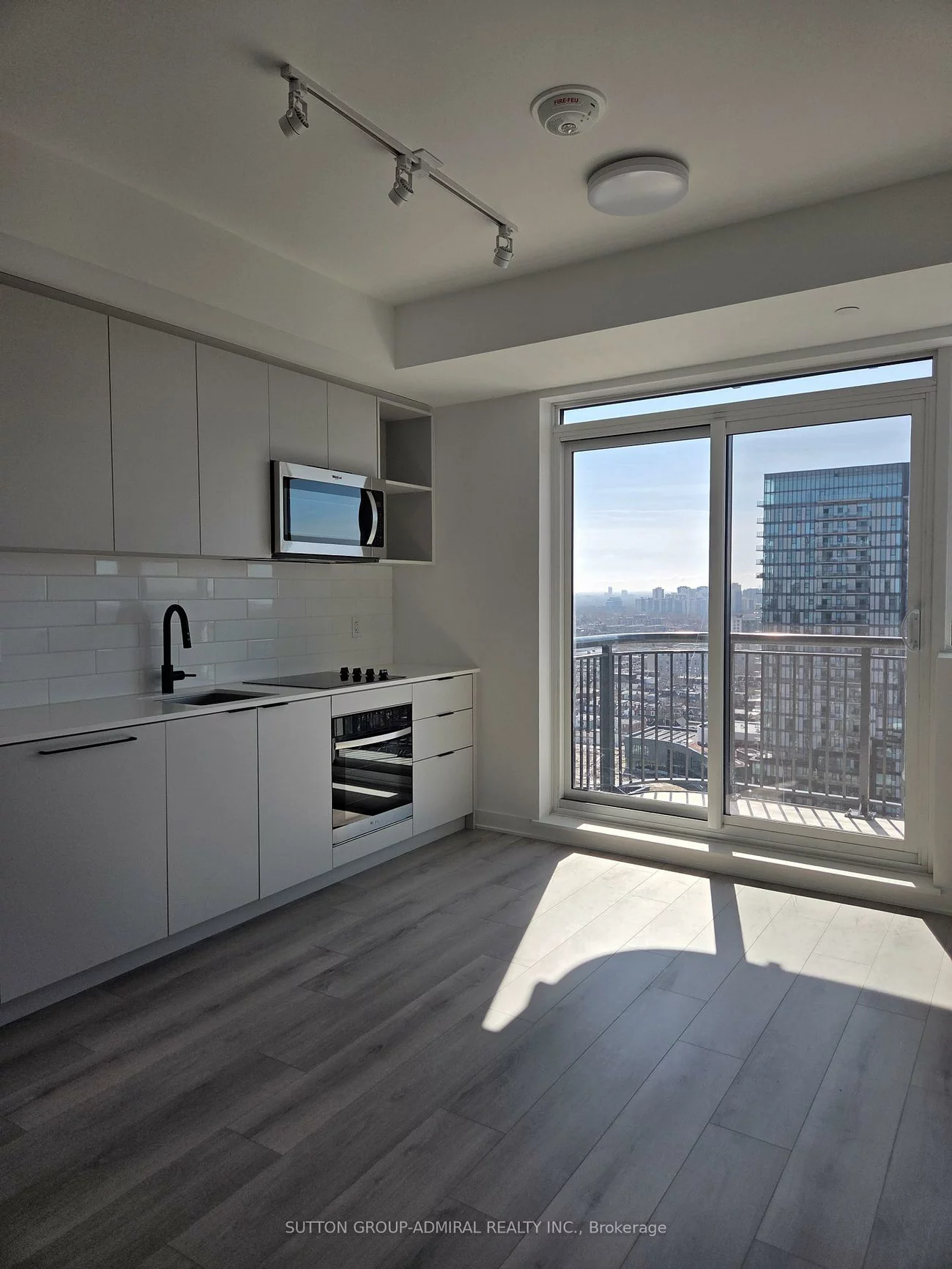1185, Dupont, Dovercourt-Wallace Emerson-Junction, Toronto