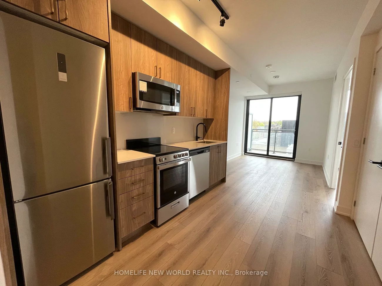 758, Dovercourt, Dovercourt-Wallace Emerson-Junction, Toronto