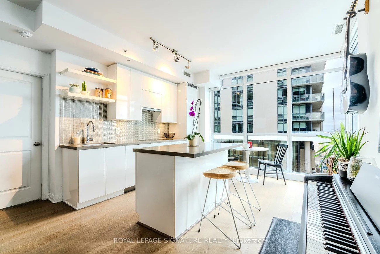 60, Annie Craig, Mimico, Toronto