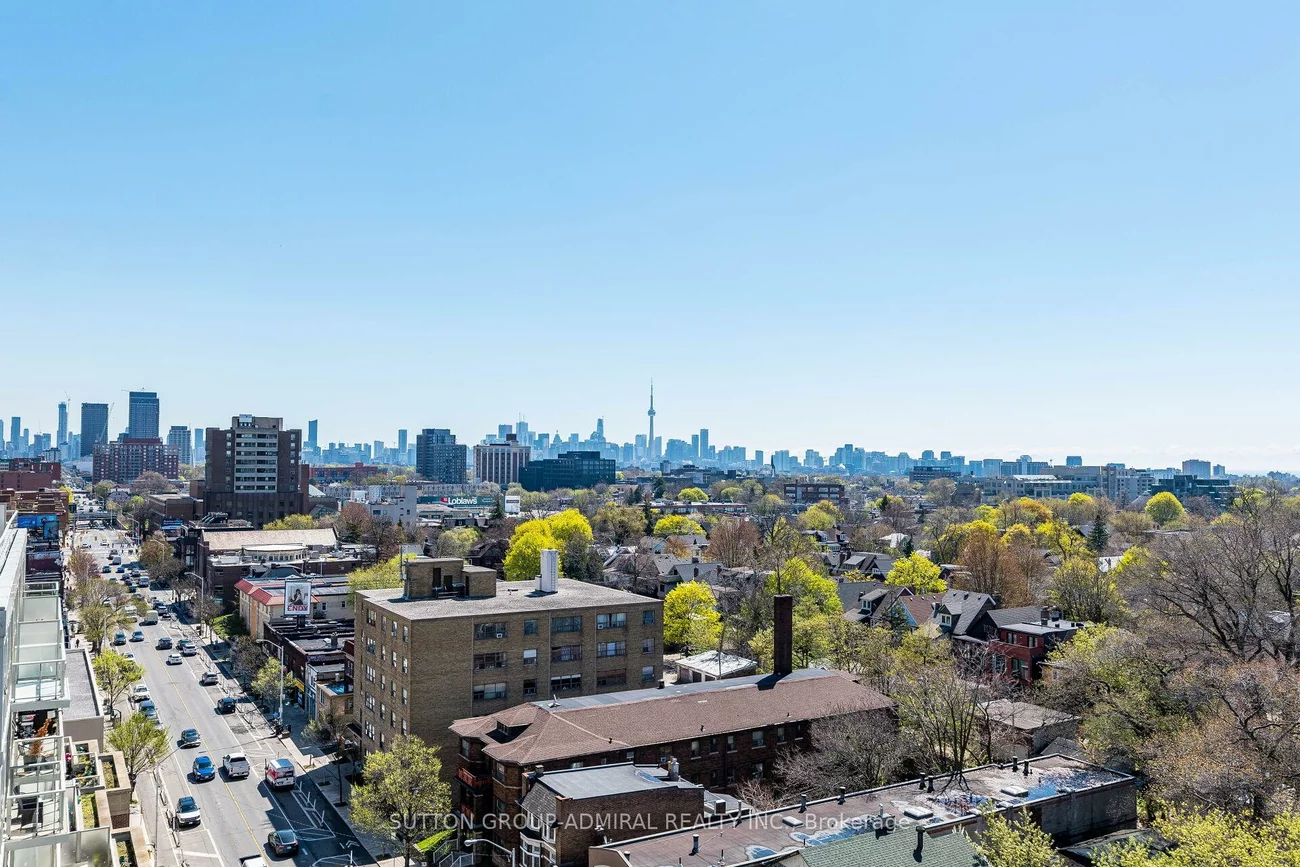 1660, Bloor, High Park North, Toronto