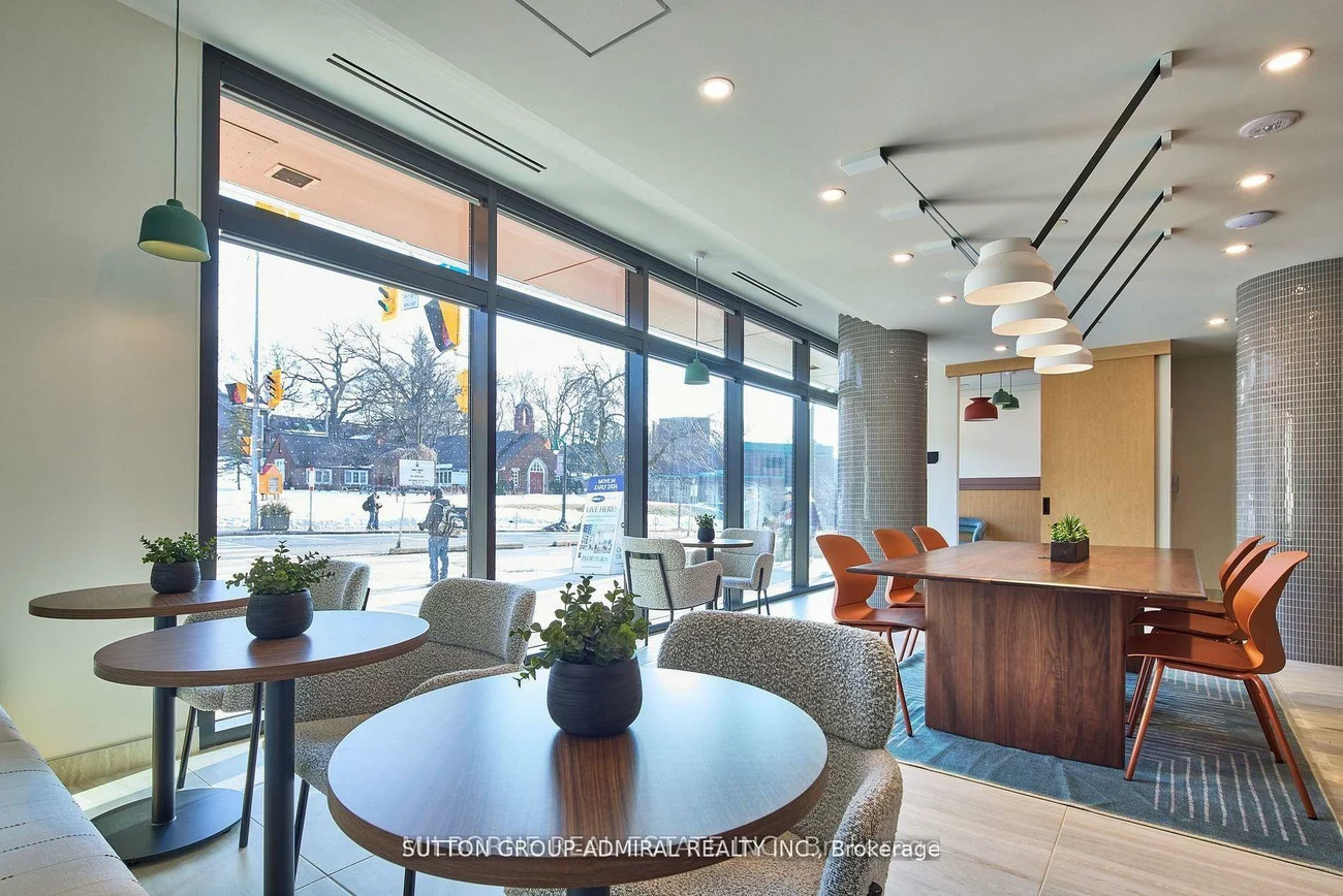 1660, Bloor, High Park North, Toronto