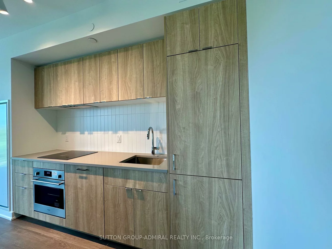 1660, Bloor, High Park North, Toronto