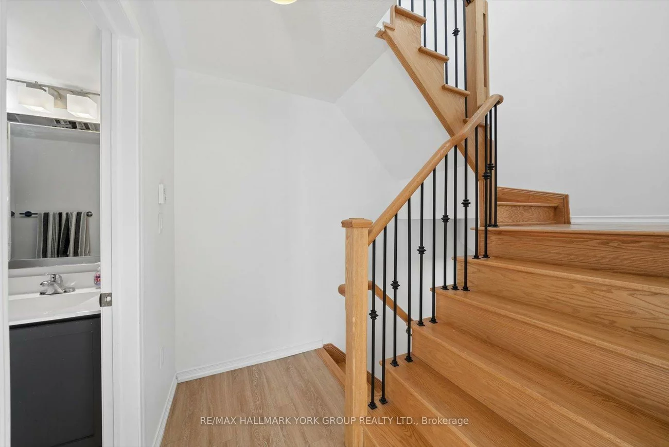 24, Fieldway, Islington-City Centre West, Toronto