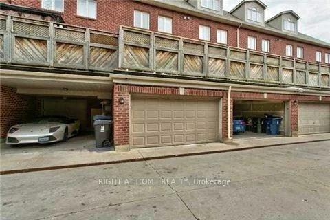 2-116, Evans, Mimico, Toronto