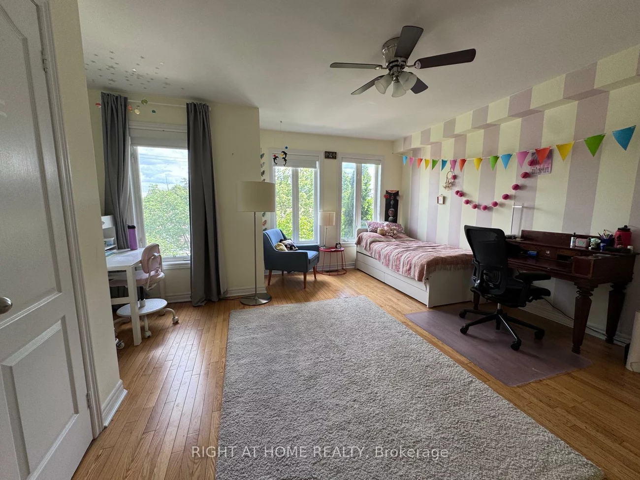 2-116, Evans, Mimico, Toronto
