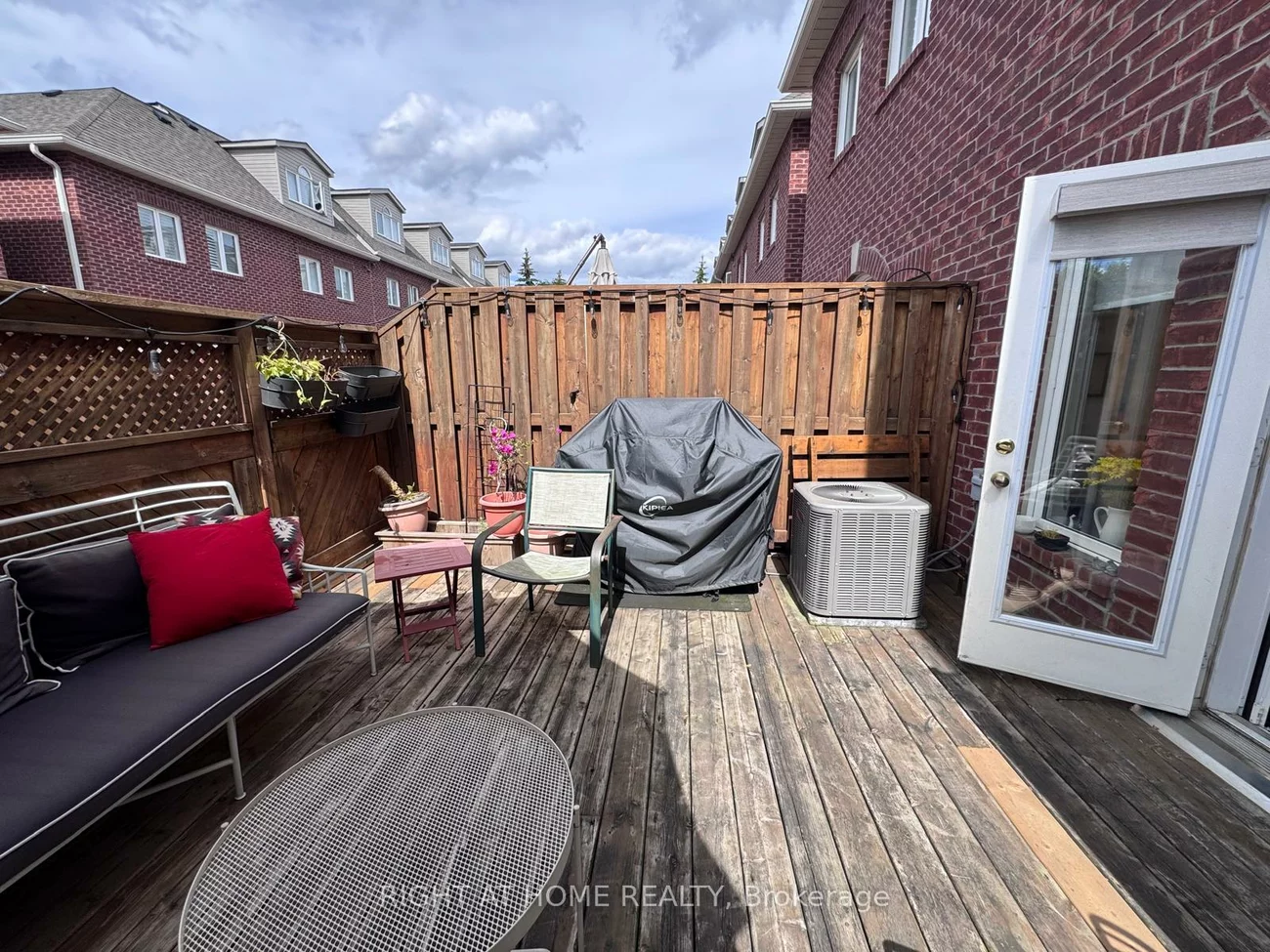 2-116, Evans, Mimico, Toronto