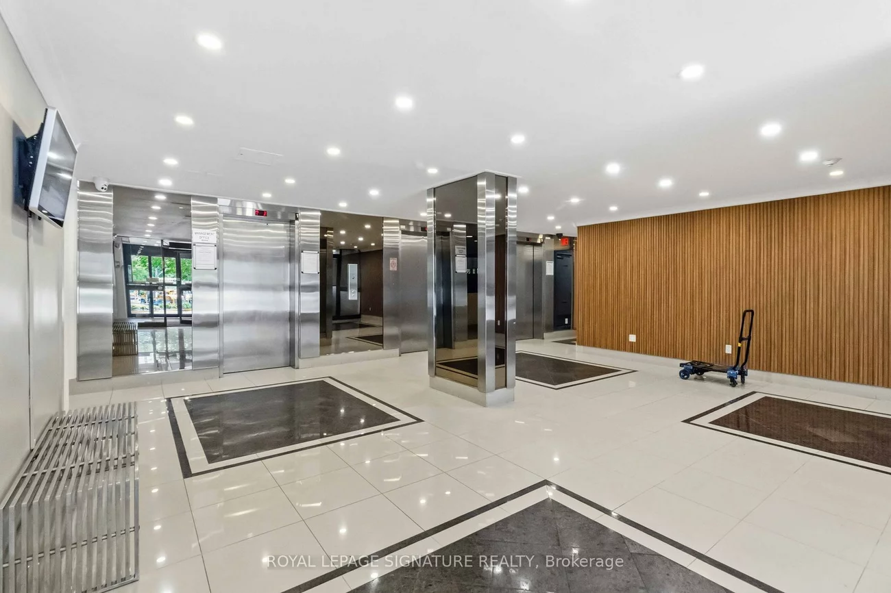 85, Emmett, Mount Dennis, Toronto