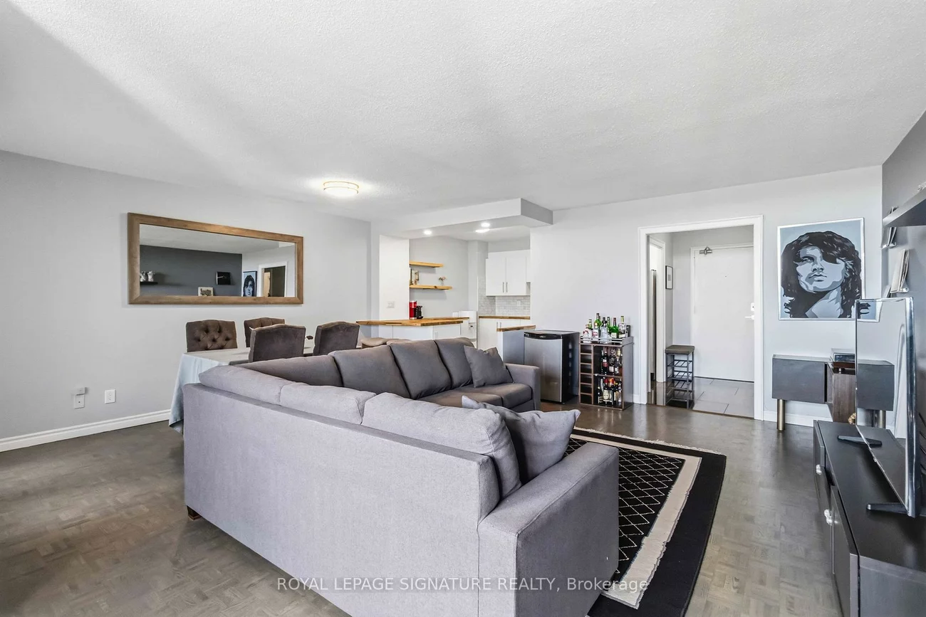 85, Emmett, Mount Dennis, Toronto