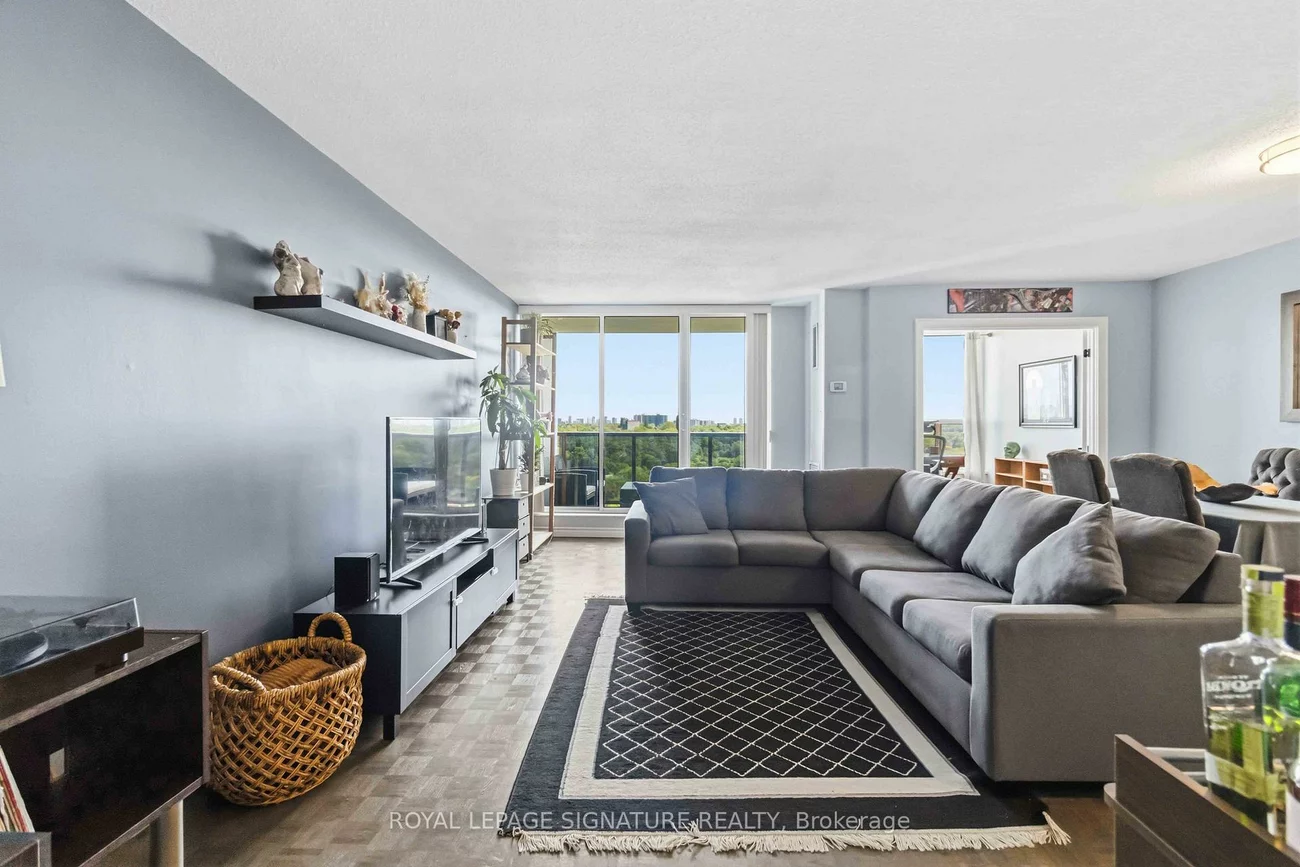 85, Emmett, Mount Dennis, Toronto