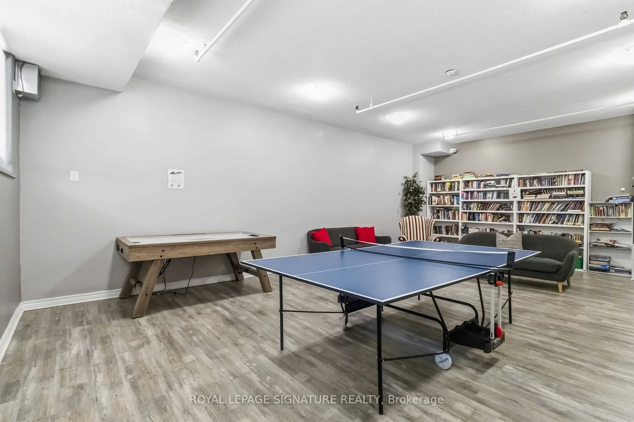 85, Emmett, Mount Dennis, Toronto