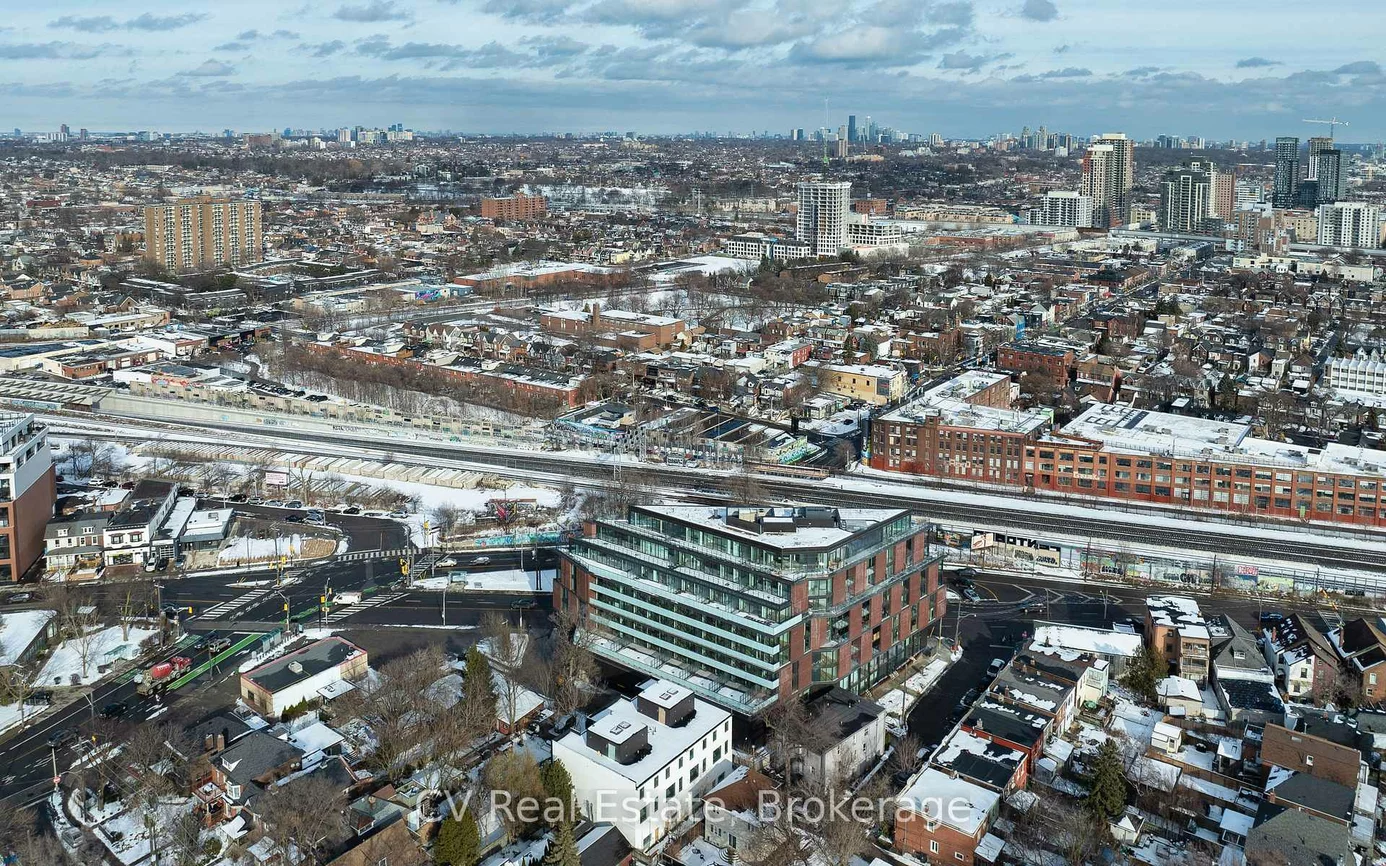 2625, Dundas, Junction Area, Toronto