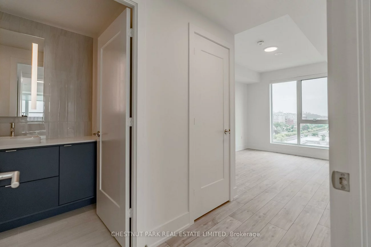 858, Dupont, Dovercourt-Wallace Emerson-Junction, Toronto