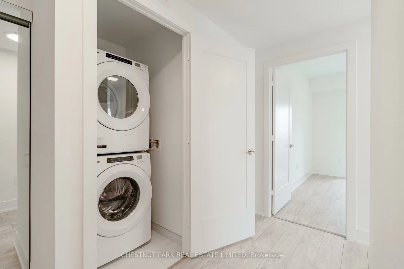 858, Dupont, Dovercourt-Wallace Emerson-Junction, Toronto