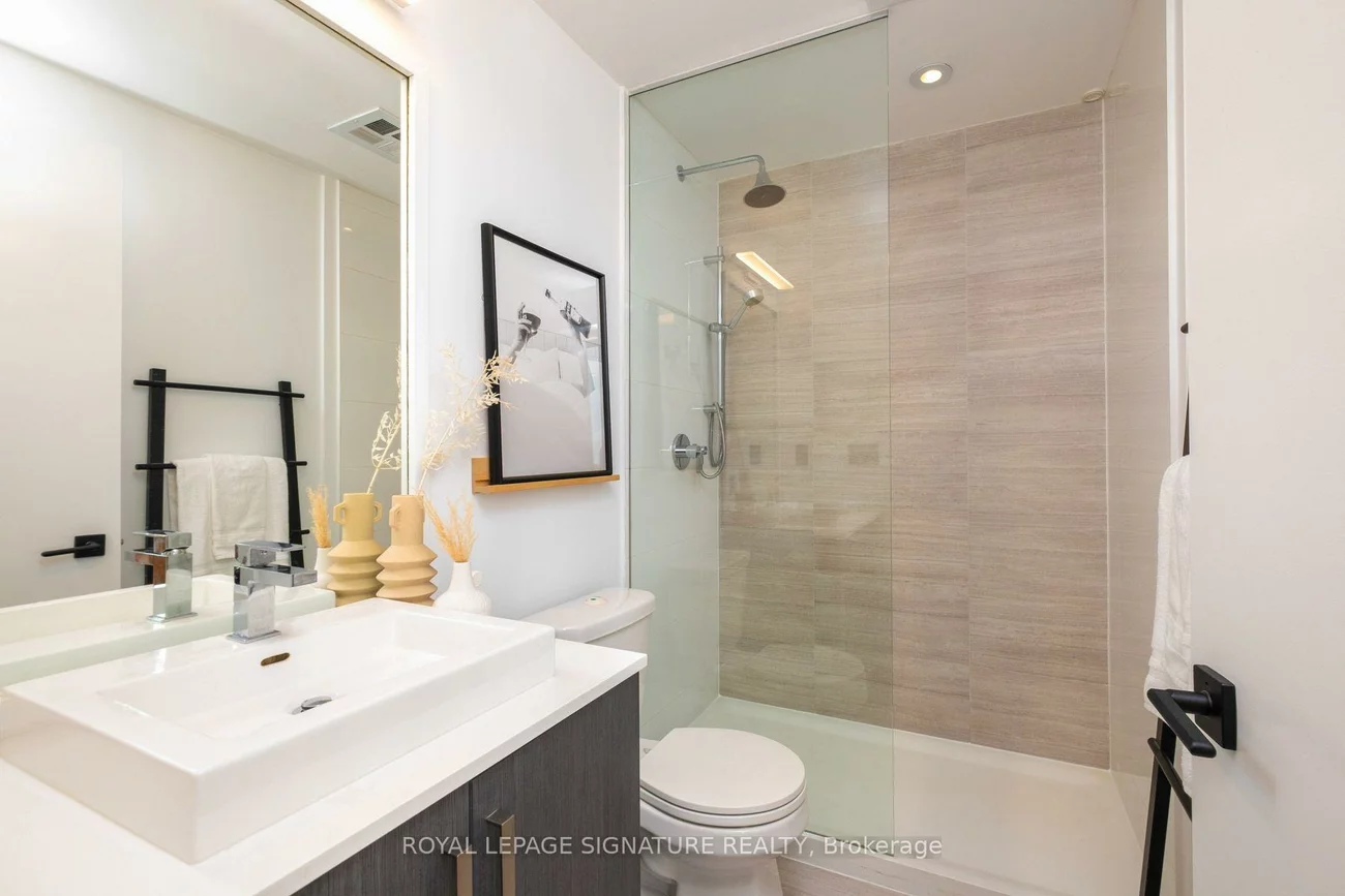36, Howard Park, Roncesvalles, Toronto
