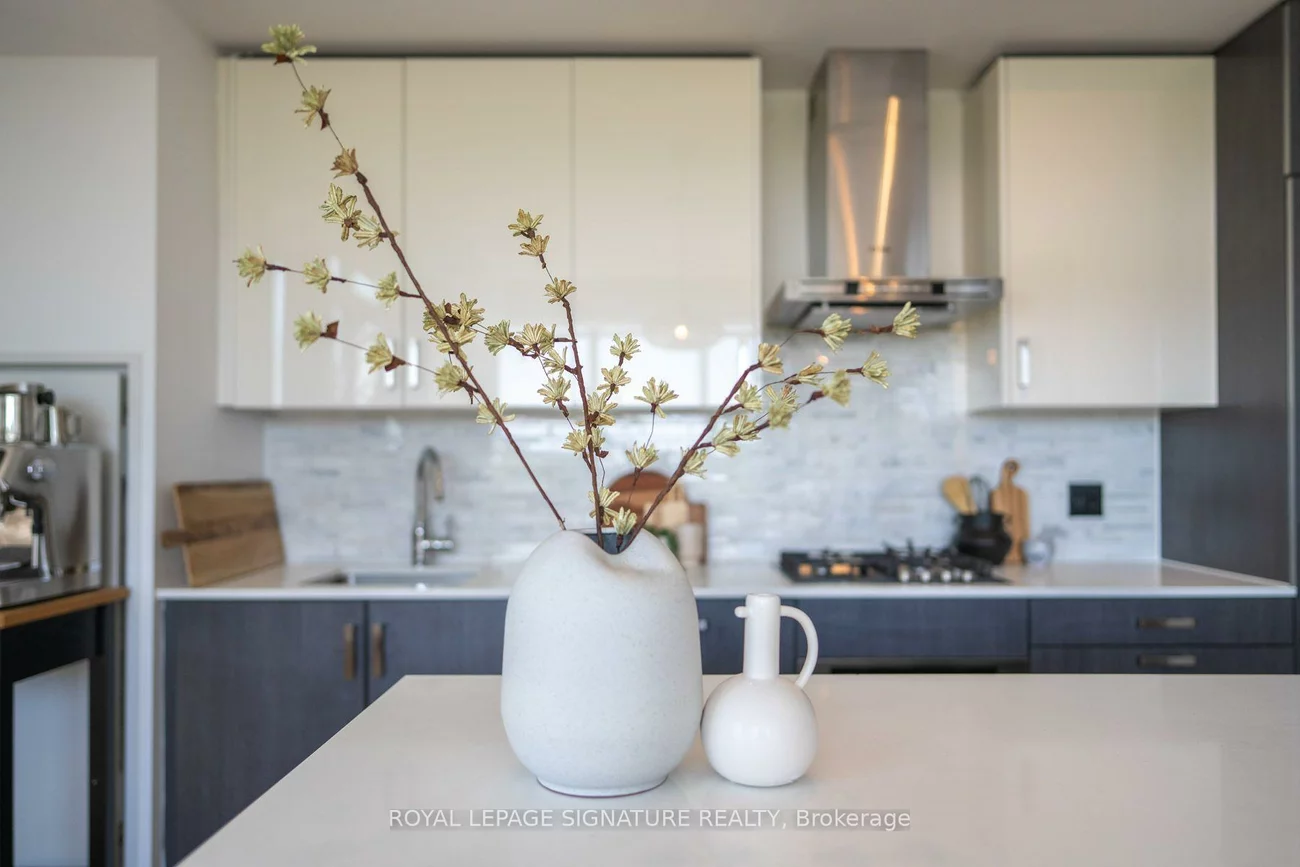 36, Howard Park, Roncesvalles, Toronto