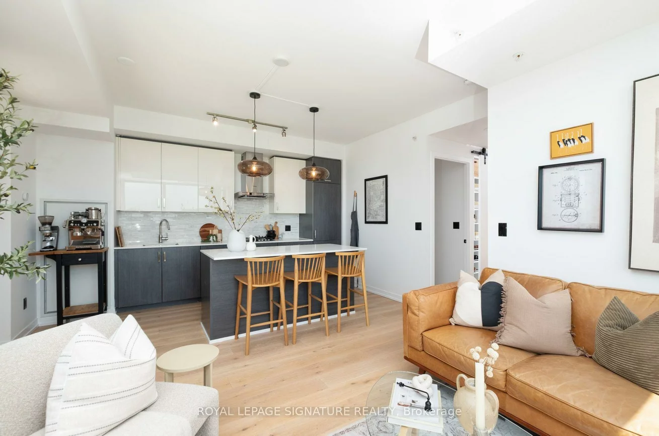 36, Howard Park, Roncesvalles, Toronto