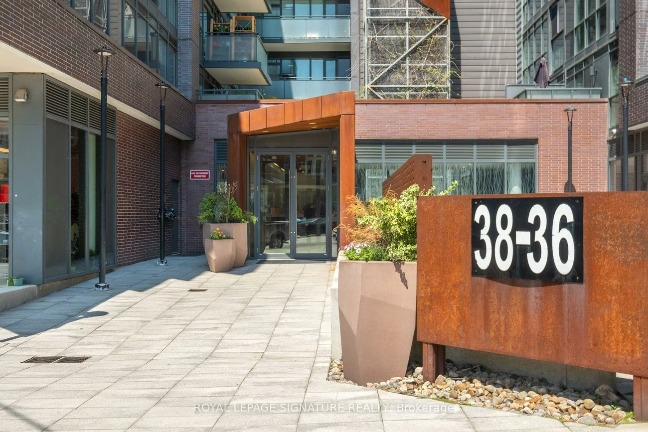 36, Howard Park, Roncesvalles, Toronto