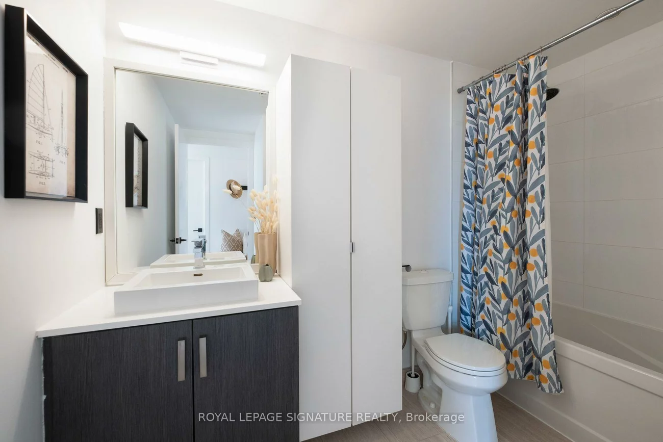 36, Howard Park, Roncesvalles, Toronto