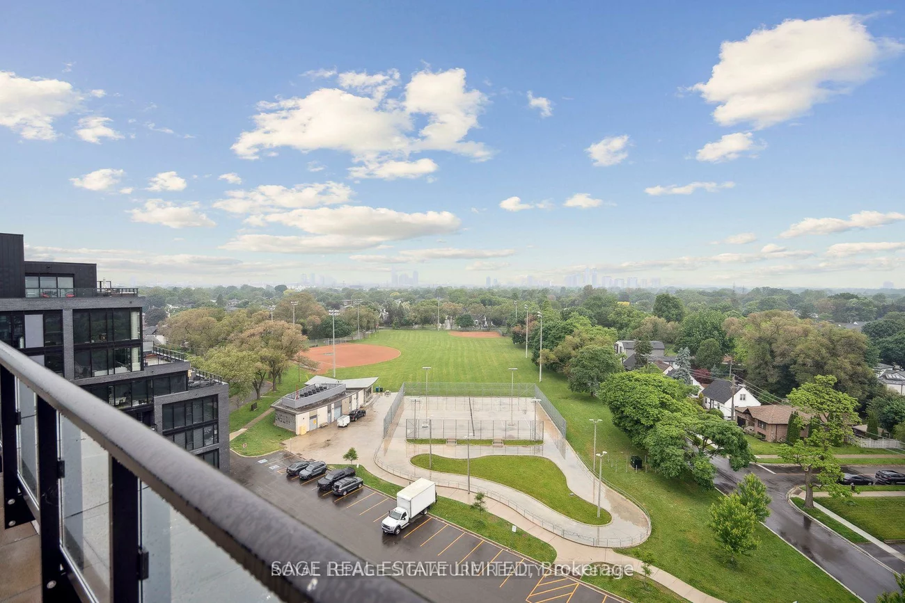 7, Smith, Stonegate-Queensway, Toronto