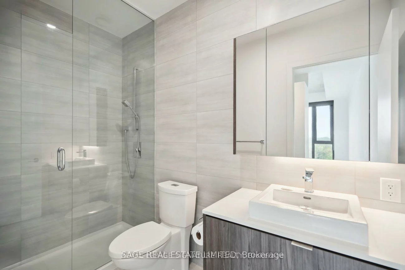7, Smith, Stonegate-Queensway, Toronto