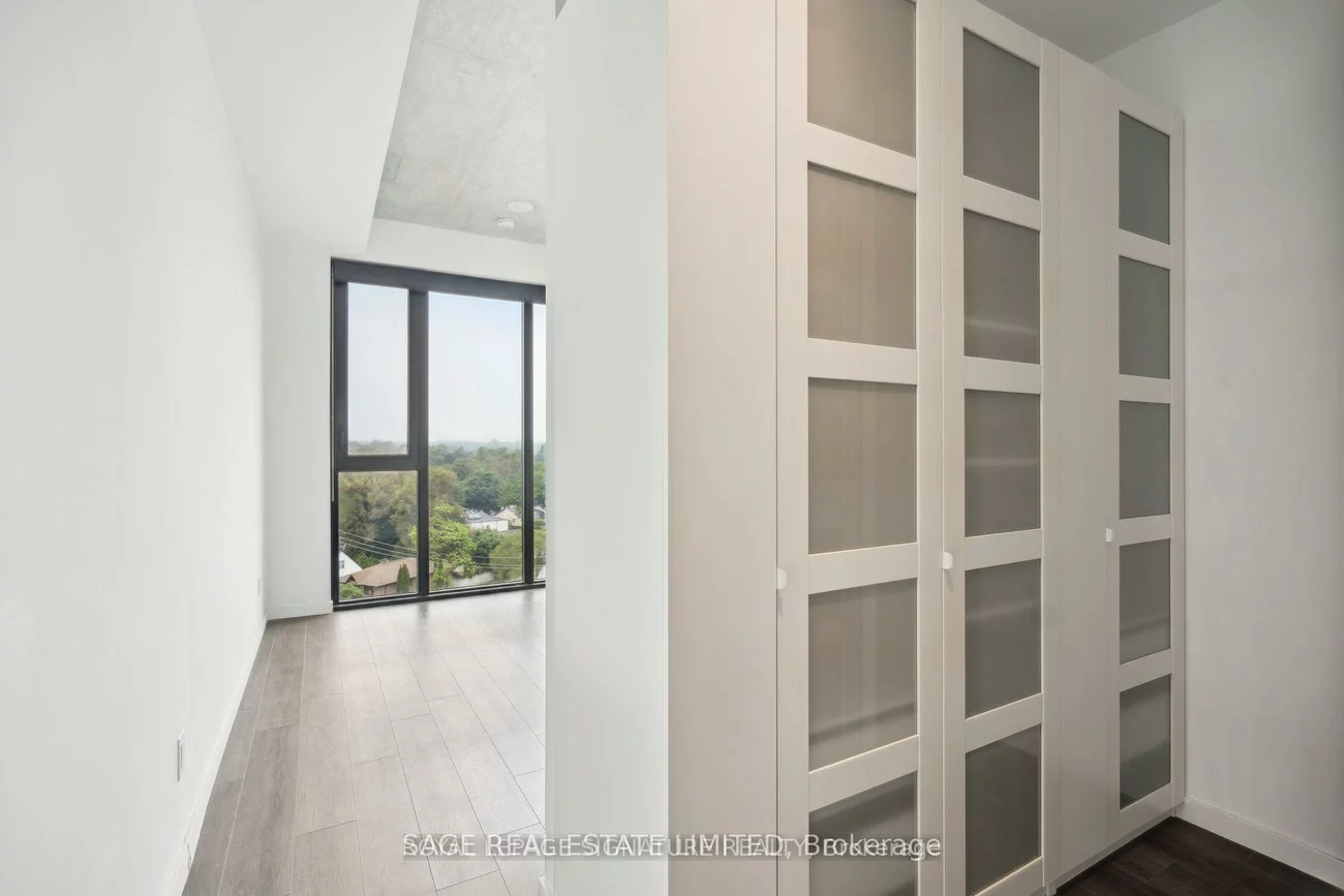 7, Smith, Stonegate-Queensway, Toronto