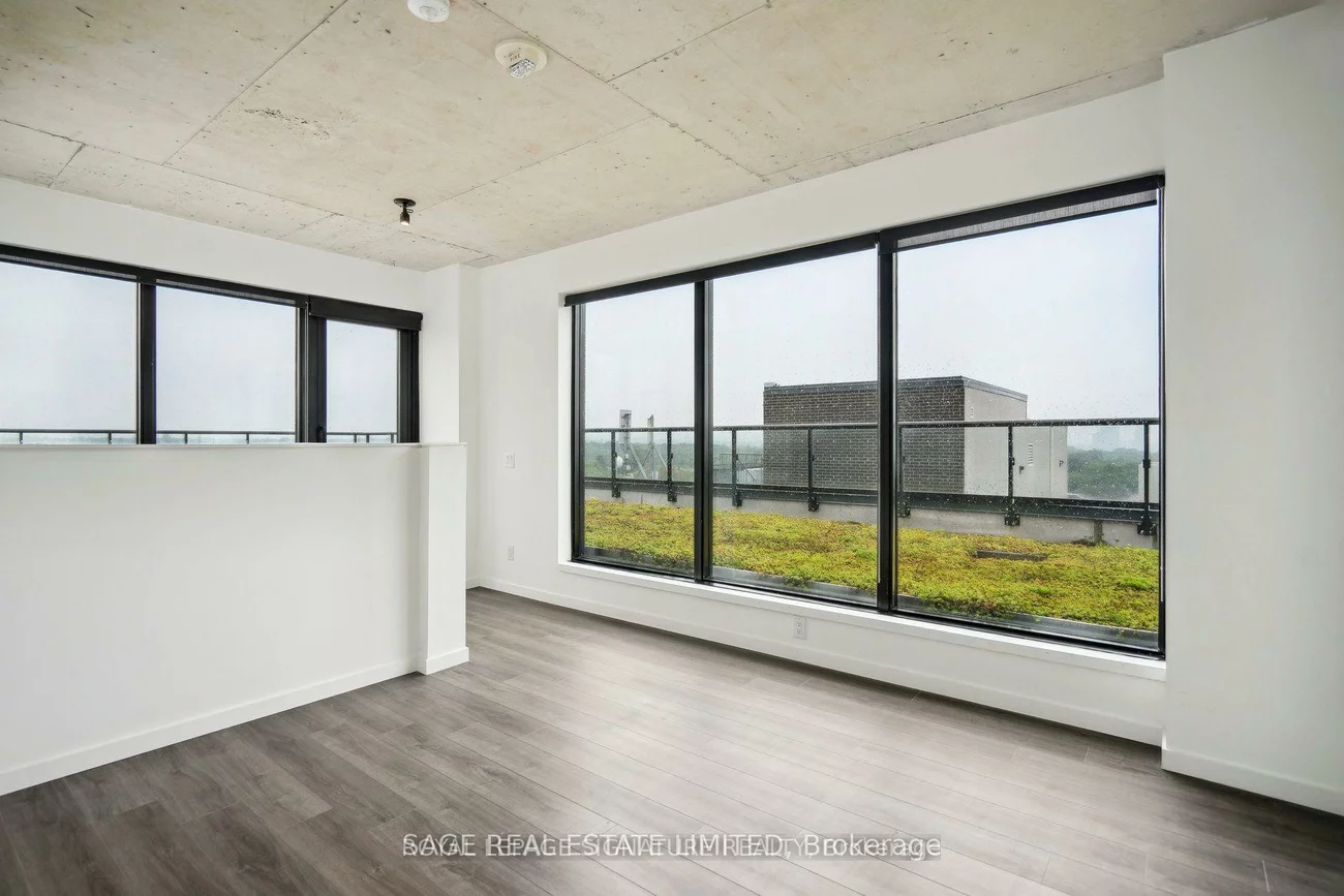 7, Smith, Stonegate-Queensway, Toronto