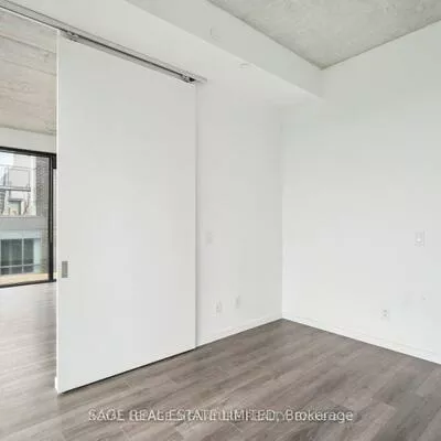 7, Smith, Stonegate-Queensway, Toronto