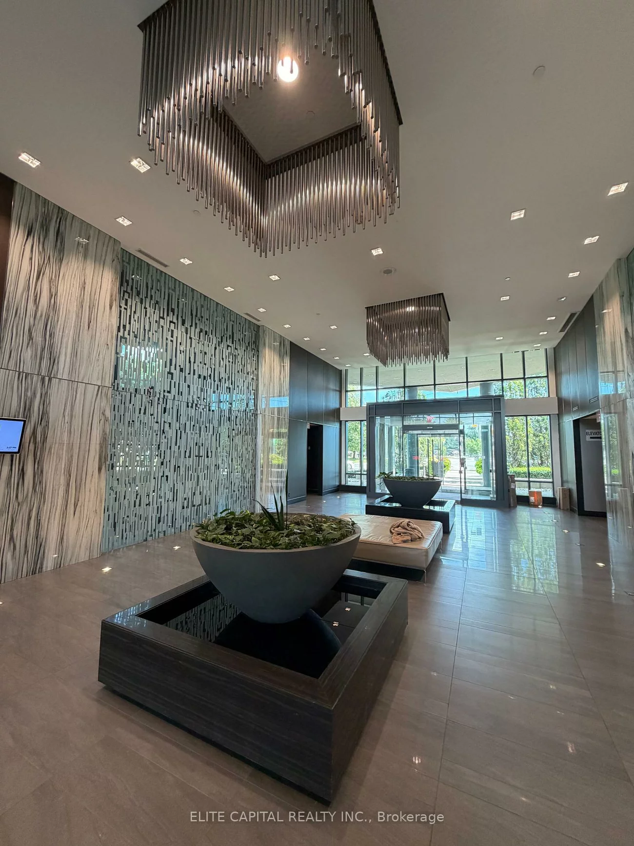 215, Sherway Gardens, Islington-City Centre West, Toronto