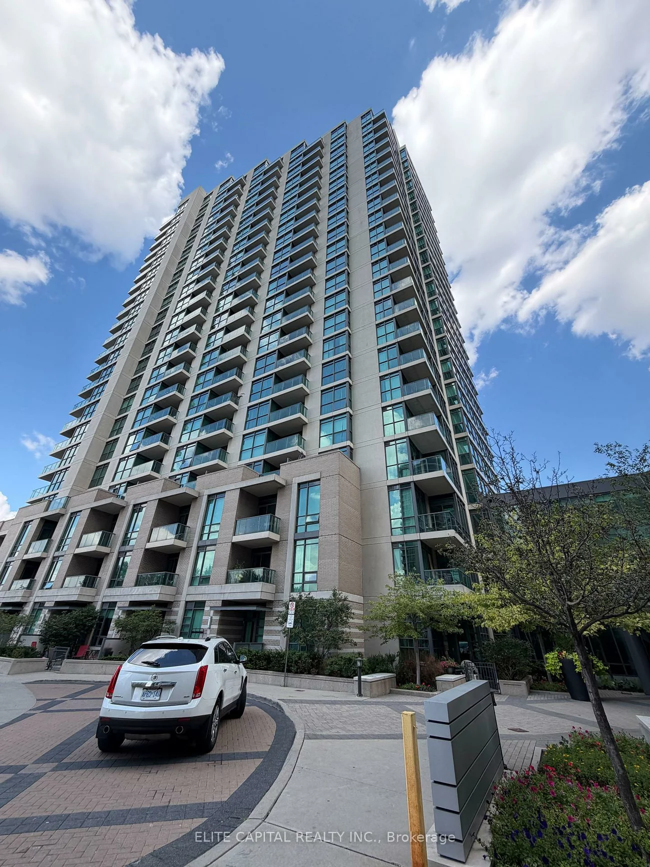 215, Sherway Gardens, Islington-City Centre West, Toronto