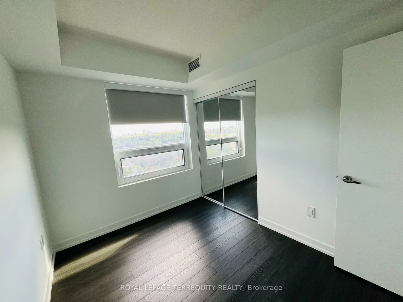 4010, Eglinton, Willowridge-Martingrove-Richview, Toronto