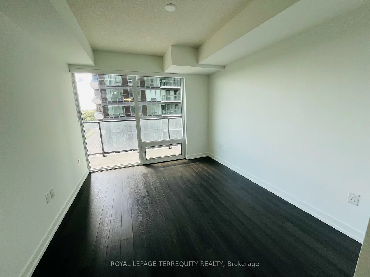 4010, Eglinton, Willowridge-Martingrove-Richview, Toronto