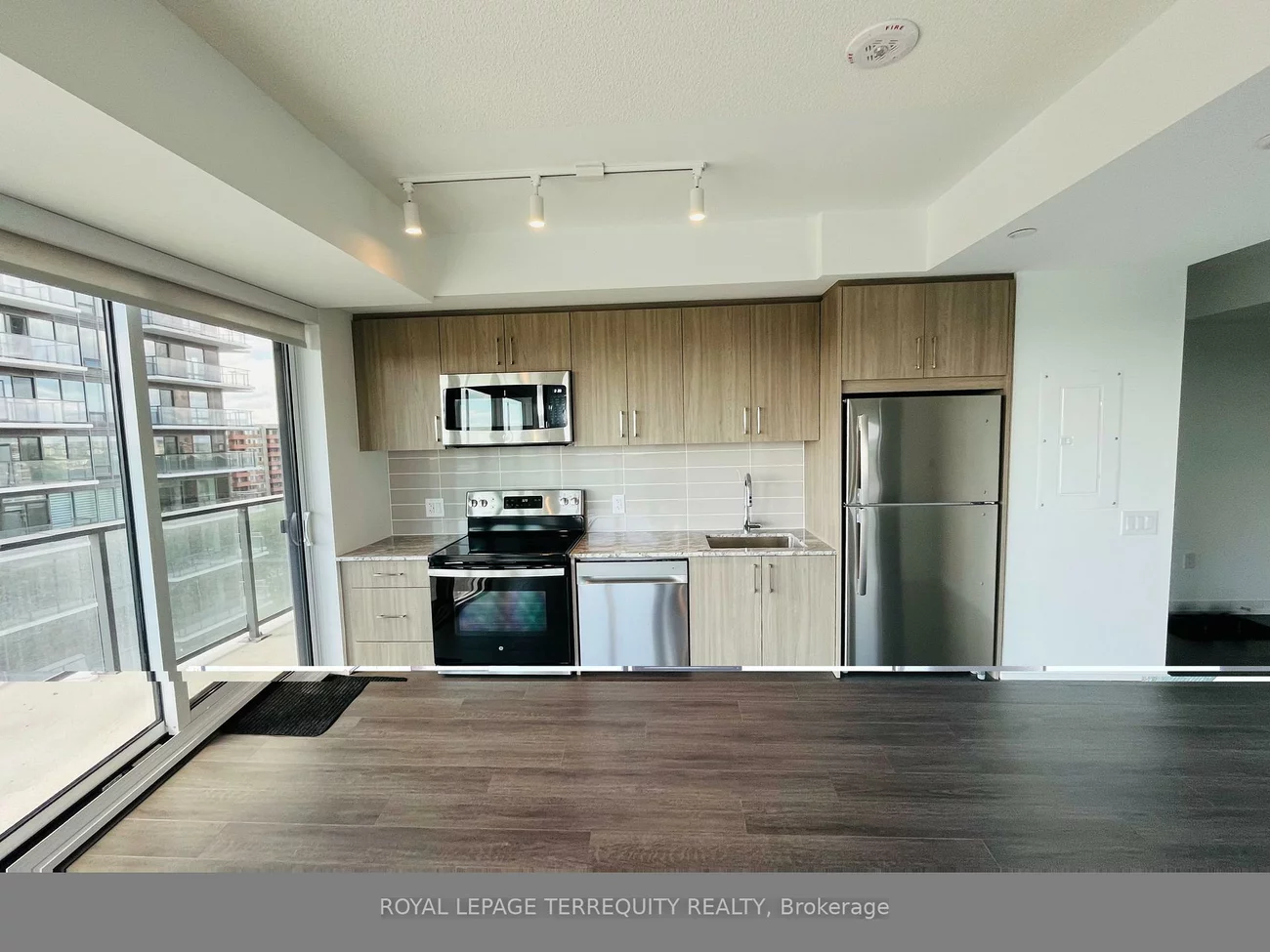 4010, Eglinton, Willowridge-Martingrove-Richview, Toronto