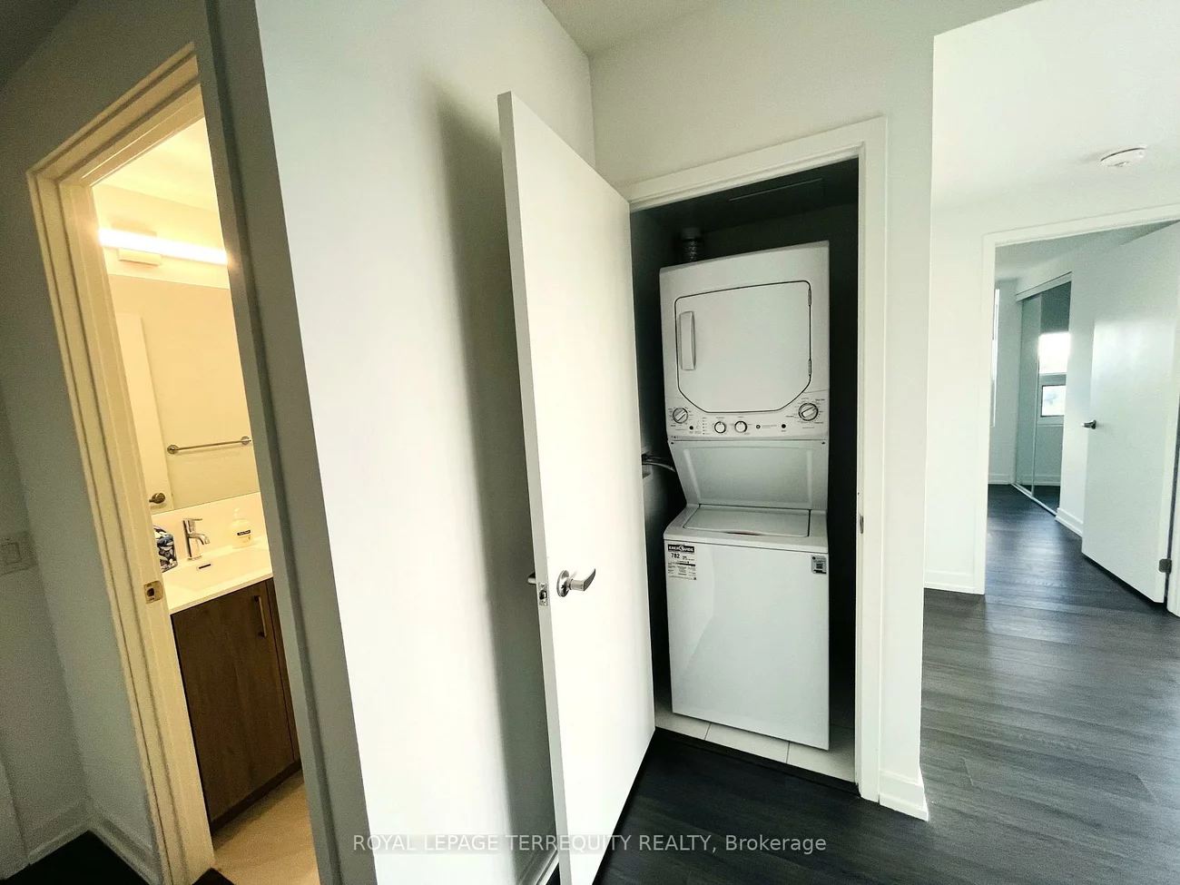 4010, Eglinton, Willowridge-Martingrove-Richview, Toronto