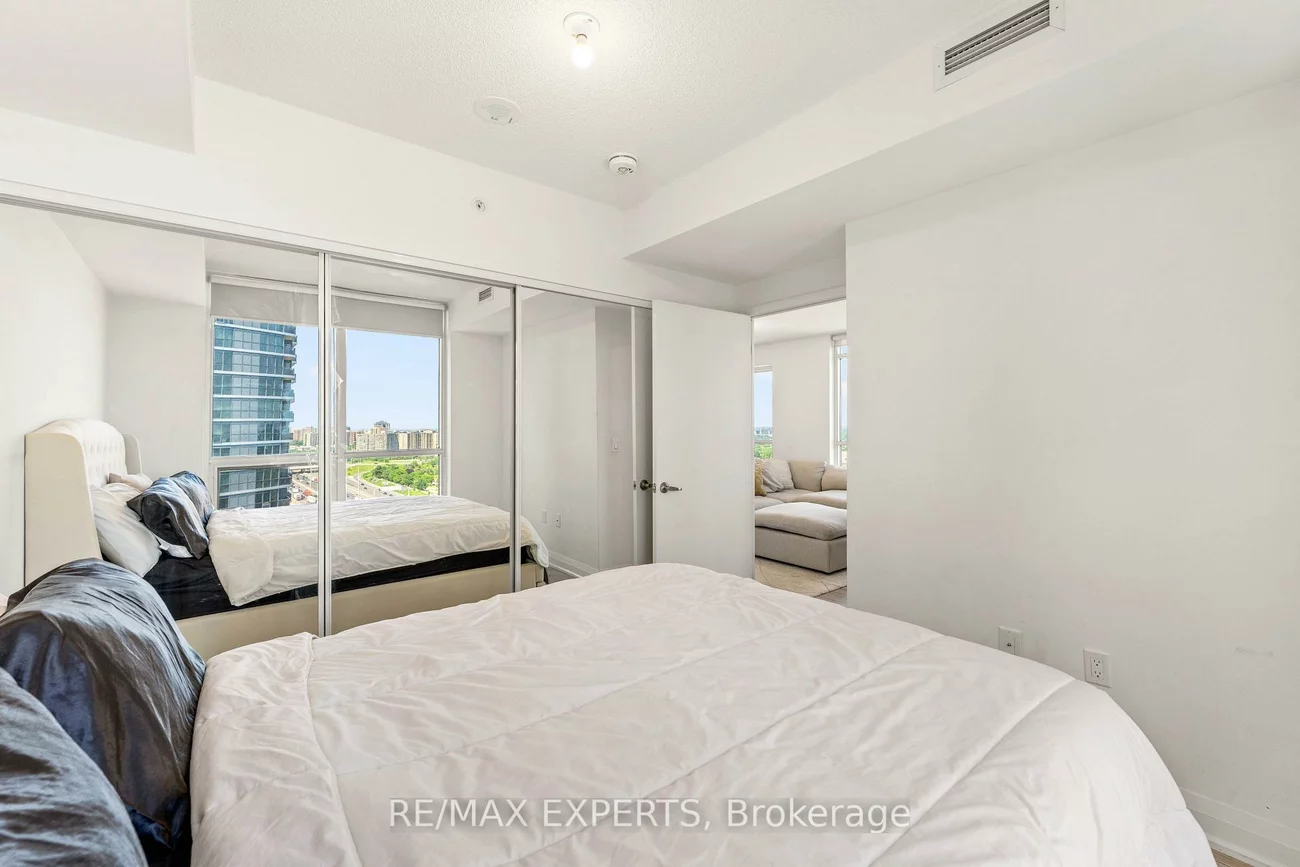 30, Gibbs, Islington-City Centre West, Toronto