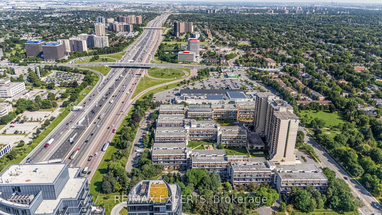 30, Gibbs, Islington-City Centre West, Toronto