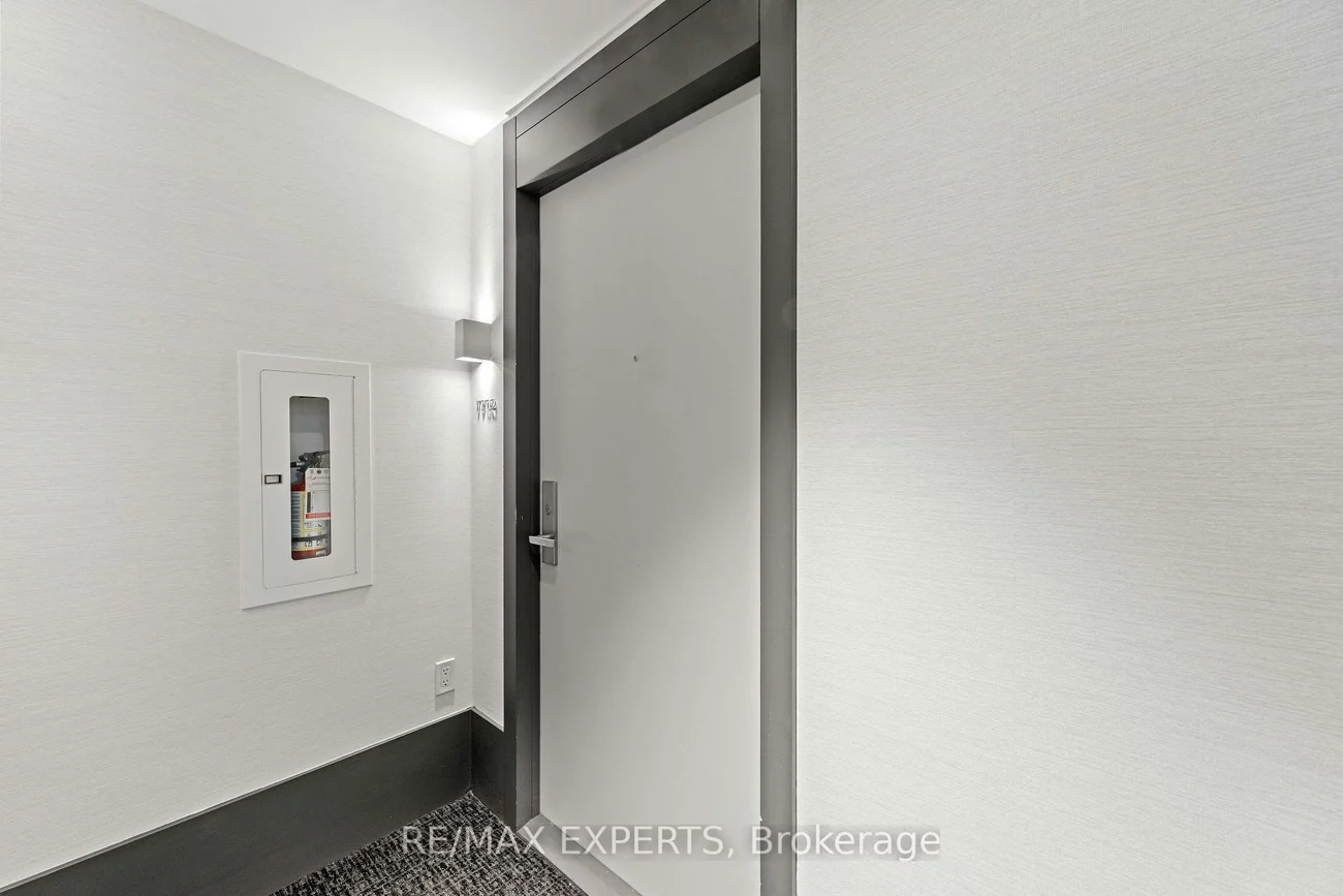 30, Gibbs, Islington-City Centre West, Toronto