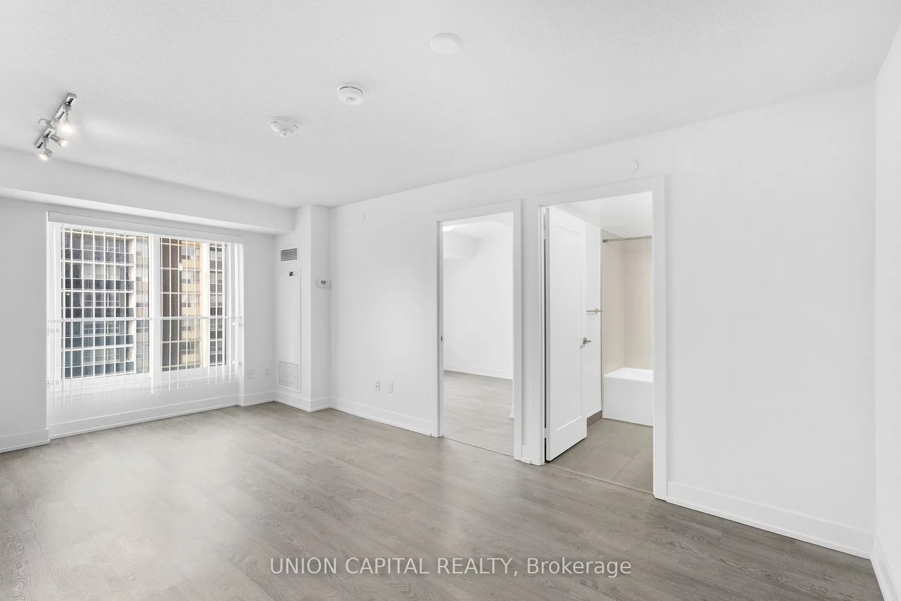 9, Mabelle, Islington-City Centre West, Toronto