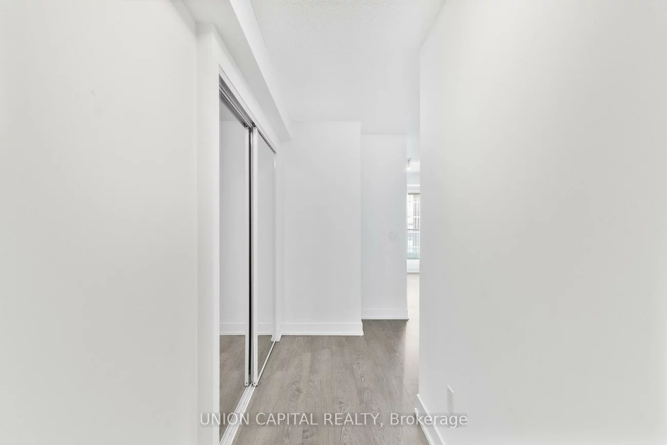 9, Mabelle, Islington-City Centre West, Toronto