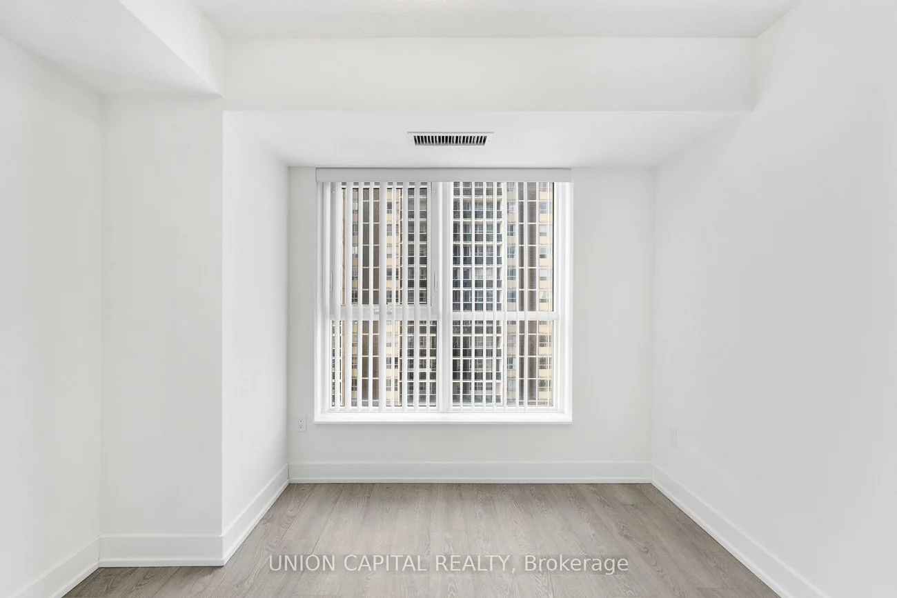 9, Mabelle, Islington-City Centre West, Toronto