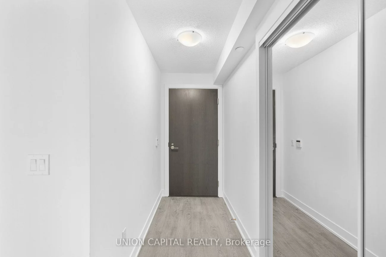9, Mabelle, Islington-City Centre West, Toronto